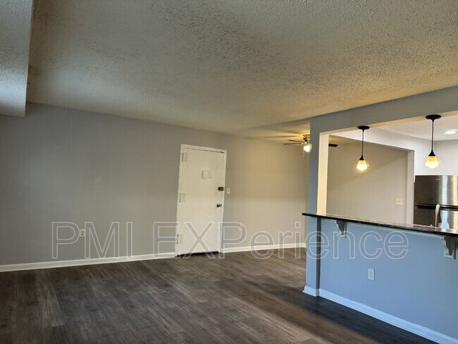 Building Photo - 3815 Swann Rd
