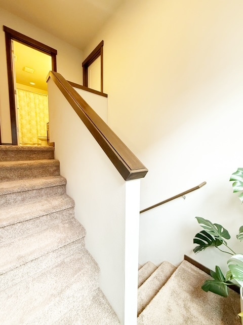 Building Photo - 2063 SE Hopi Way