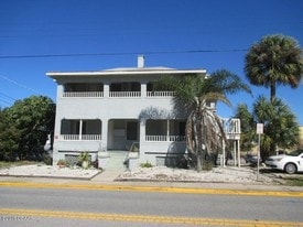 Building Photo - 33 S Grandview