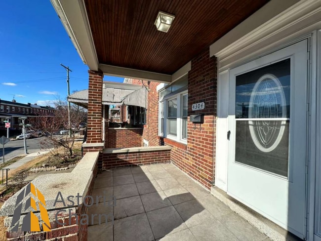 Building Photo - 3 Bedroom Home with Porch, Garage, and Finished Basement