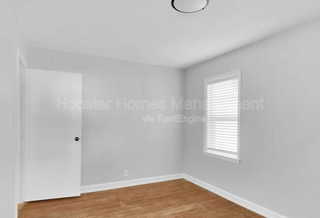 Building Photo - 5017 Indianola Ave