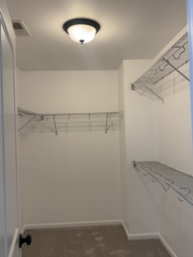 Building Photo - 617 Rockland Dr