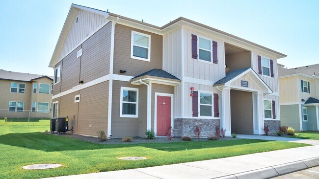 Building Photo - Sunnyvale Village