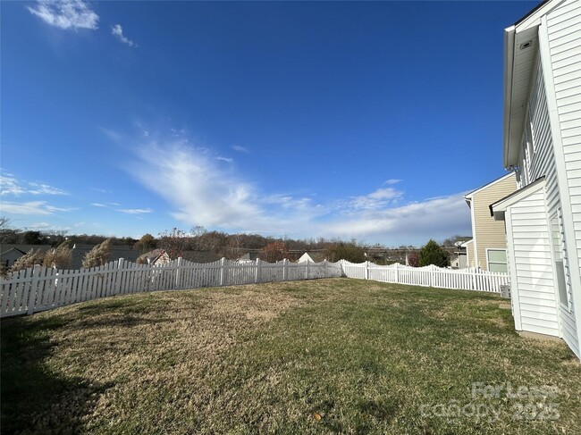 Building Photo - 3244 Oulten St SW