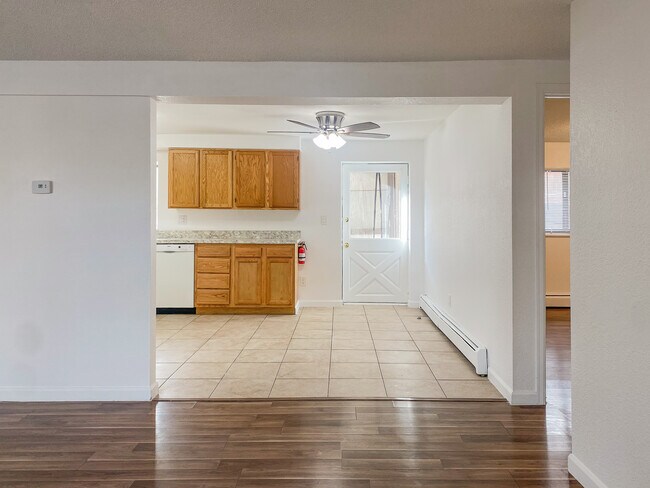 Building Photo - 8367 S Reed St