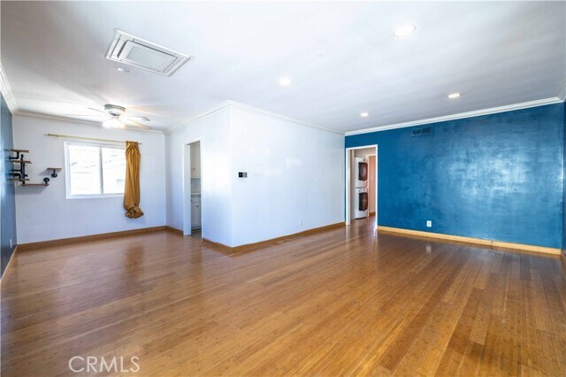 Building Photo - 1227 E 1st St