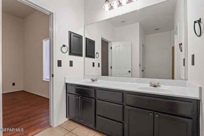 Building Photo - 14685 Holsteiner Ct