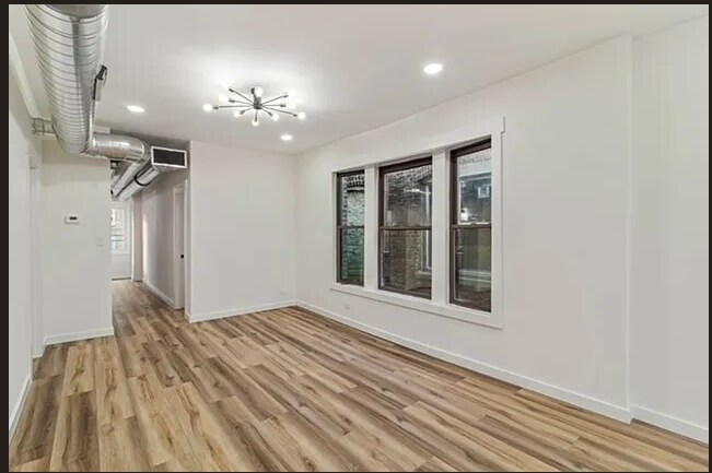 Building Photo - 1018 N Harding Ave