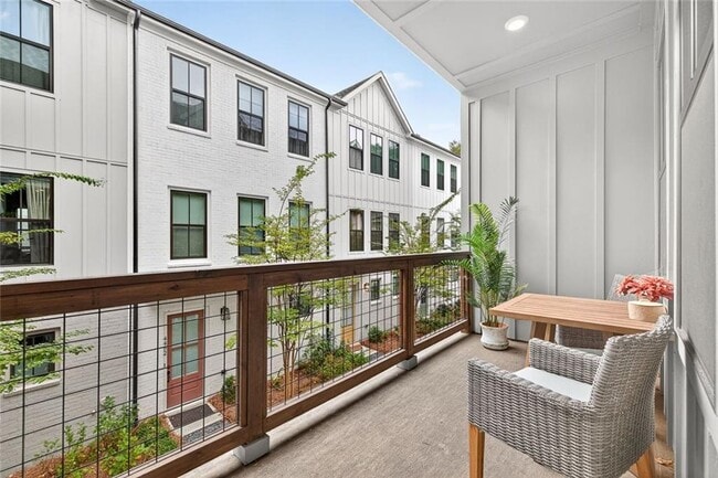 Building Photo - 4465 Dalston Dr