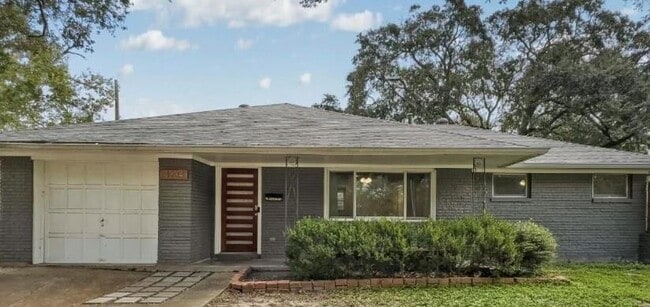 Building Photo - 4234 T C Jester Blvd