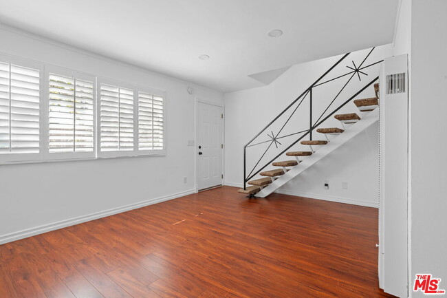 Building Photo - 2109 S Marvin Ave