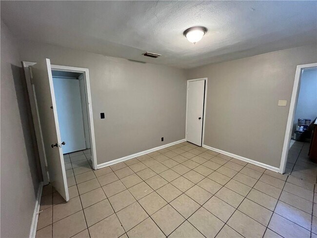 Building Photo - 2408 McVay Dr N