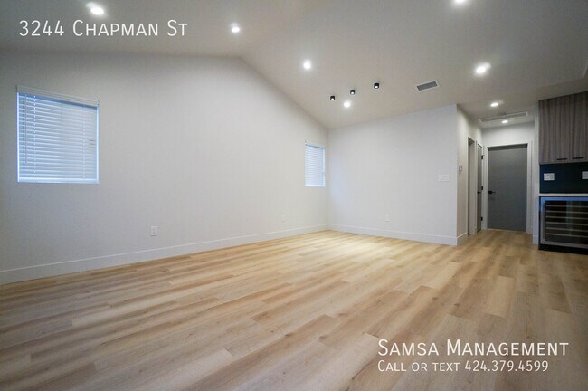 Building Photo - 3244 Chapman St