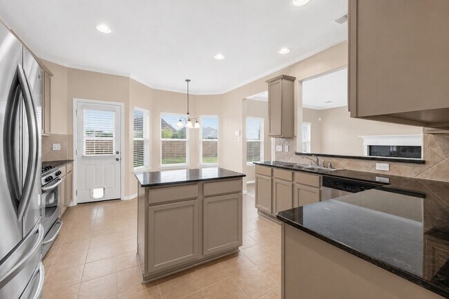 Building Photo - 3821 Houston Lake Dr