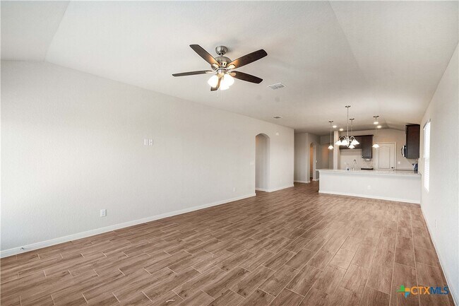 Building Photo - 1373 Kelly River St