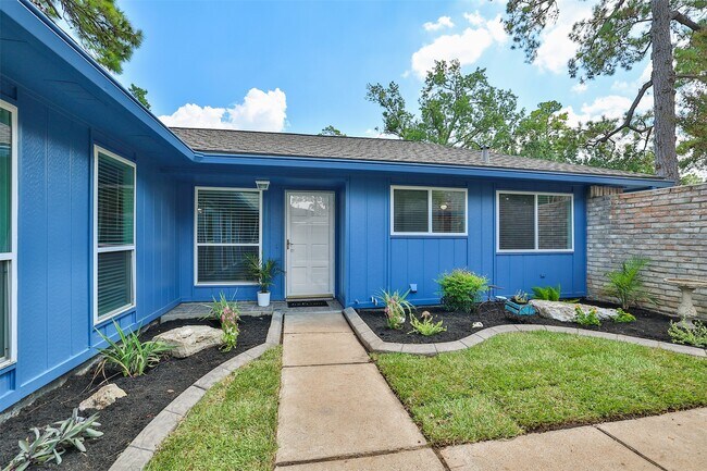 Building Photo - 12410 Pantano Drive