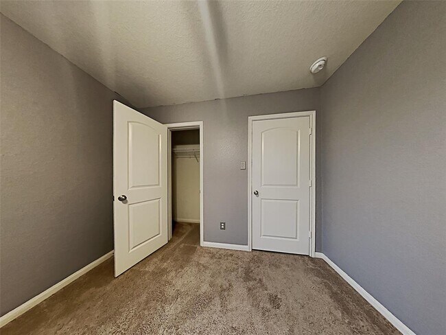 Building Photo - 1404 Breanna Ln
