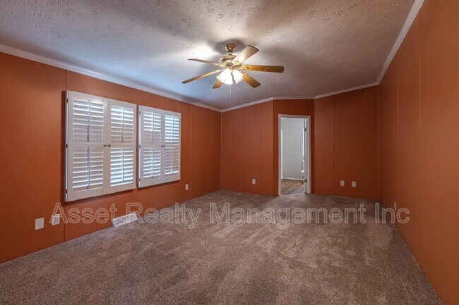 Building Photo - 1322 Silver Charm Way
