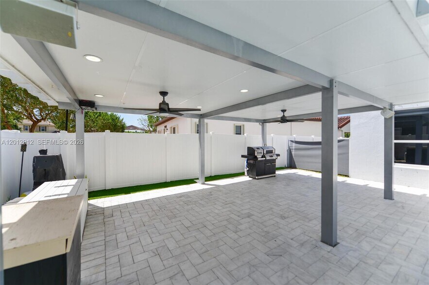 Building Photo - 9101 SW 169th Pl
