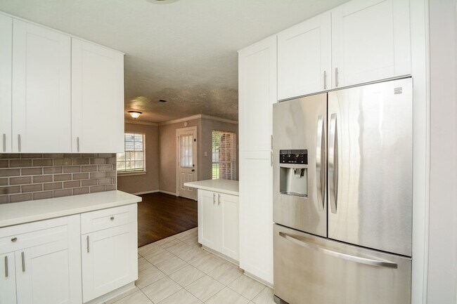 Building Photo - 11610 Cypresswood Dr