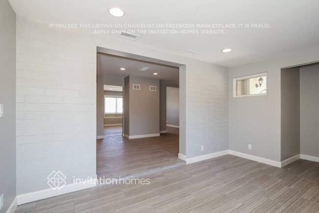 Building Photo - 1539 W 7th St