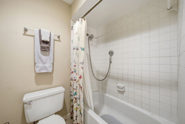 Building Photo - 15575 Marina Dr