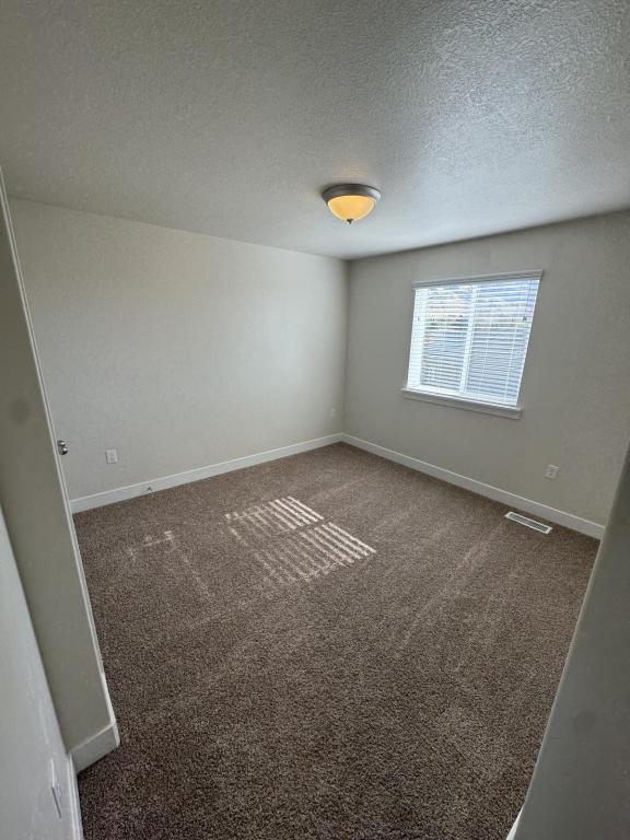 Building Photo - 1120 W 600 S