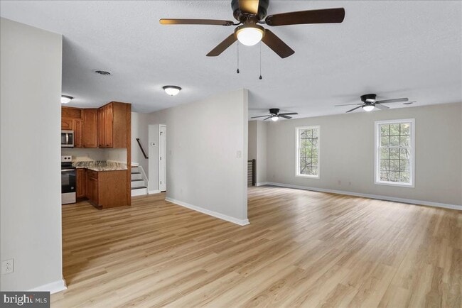 Building Photo - 72 Pioneer Ln