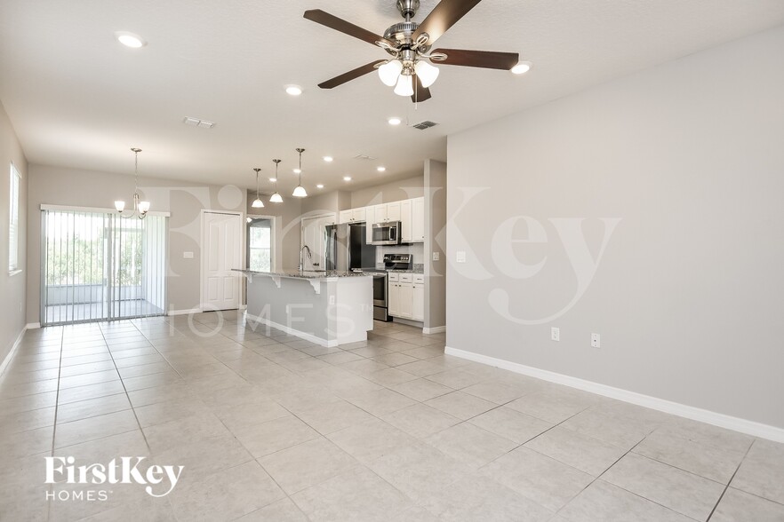 Building Photo - 2212 Red Rock Ct