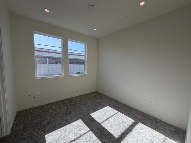 Building Photo - 1436 Waterside Ln