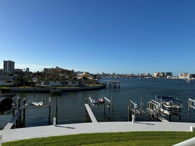 Building Photo - 610 Island Way