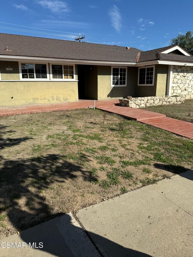 Building Photo - 161 Teasdale St