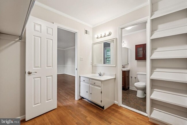 Building Photo - 1208 N Quantico St