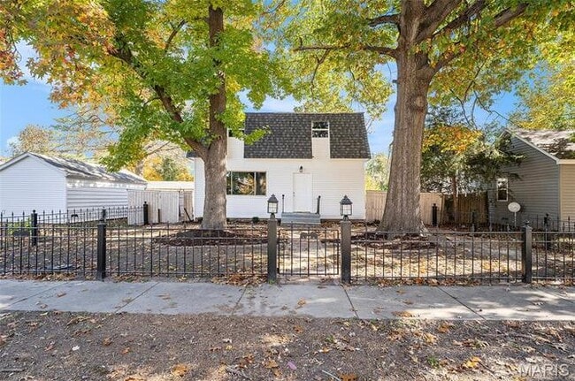 Building Photo - 2109 S 3rd St