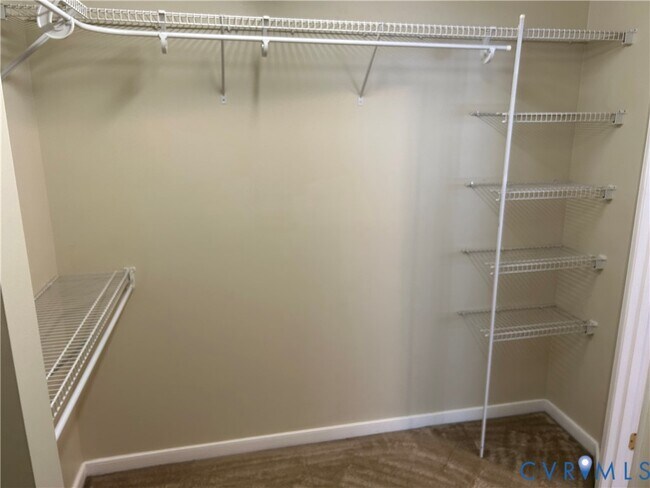 Building Photo - 1307 Village Views Dr