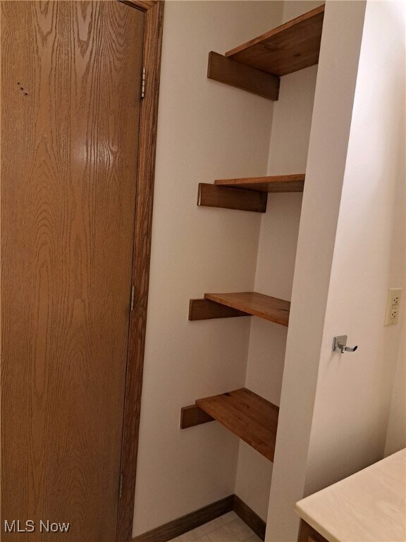 Building Photo - 6 Sunrise Dr