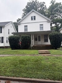 Building Photo - 1441 W Wood St