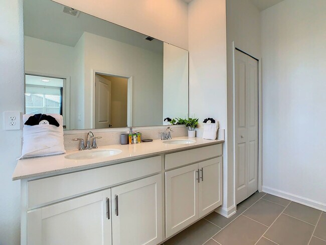 Building Photo - 8851 Cabot Cliffs Dr