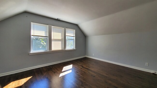 Building Photo - 3414 N Seeley Ave