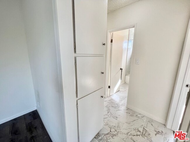 Building Photo - 1426 Orange Grove Ave