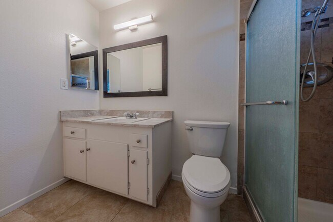 Building Photo - RIDGEWAY