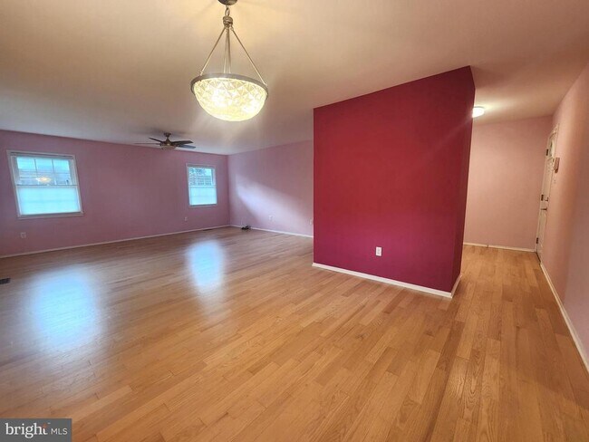 Building Photo - 13201 Moss Ranch Ln