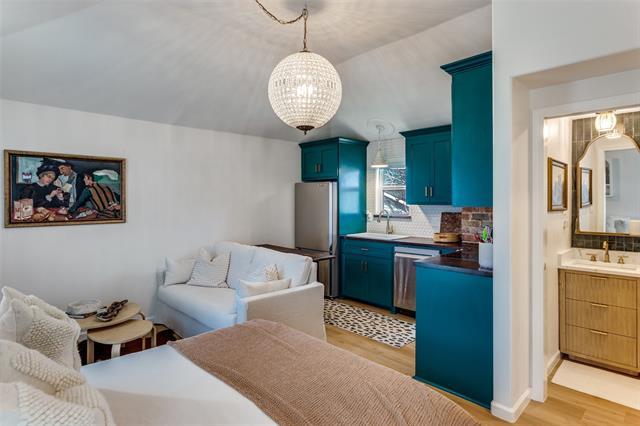 Building Photo - 1600 Fairmount Ave