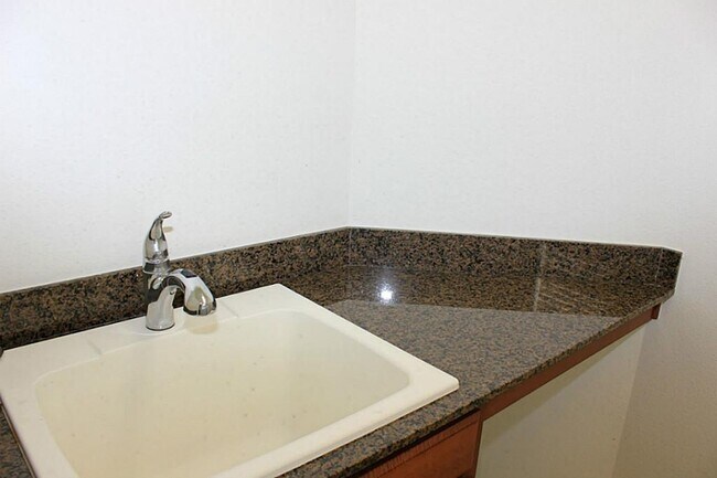 Building Photo - 9615 E Amber Bluff Ln