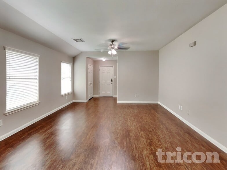 Building Photo - 21434 Wilona Way