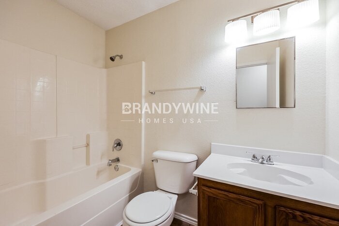 Building Photo - 3832 Irish Setter Dr