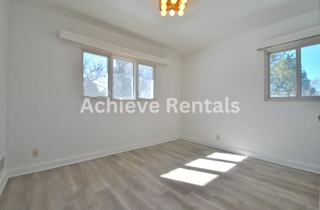 Building Photo - Adventure Meets Convenience in This Logan Home