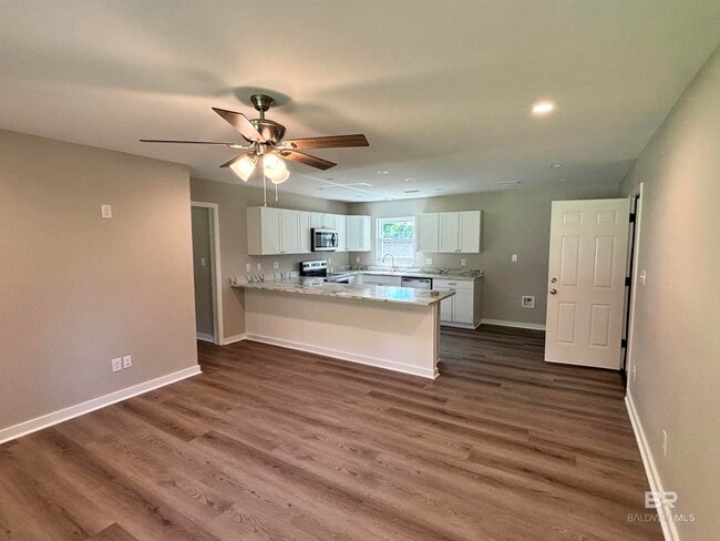 Building Photo - 208 Marcella Ave