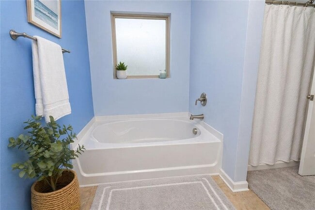 Building Photo - 2084 Sawgrass Dr