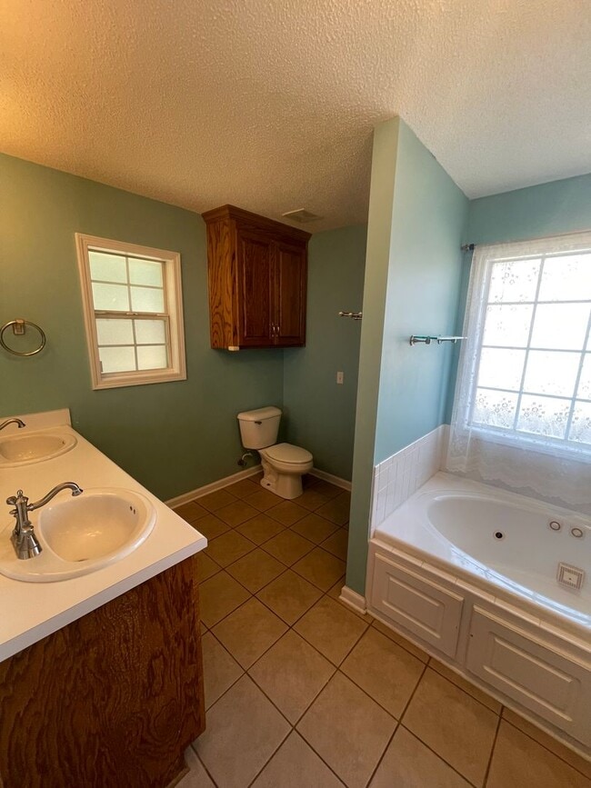 Building Photo - Available January!